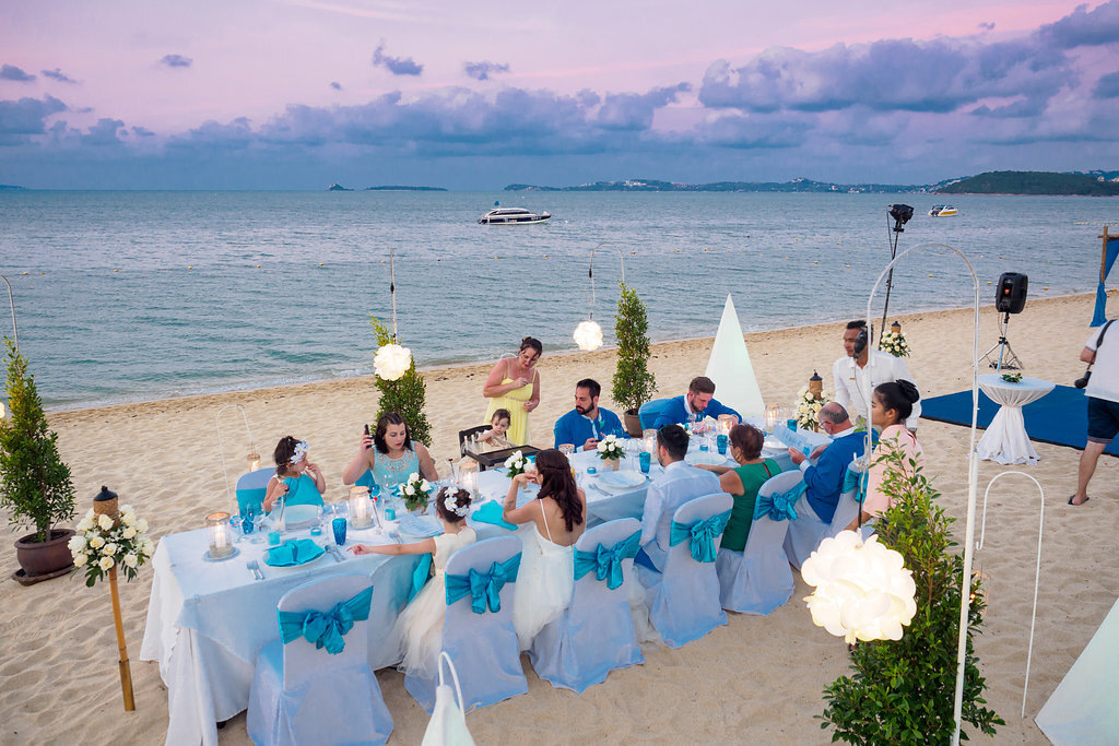 Heiraten in Thailand auf Koh Samui_Abendessen am Strand