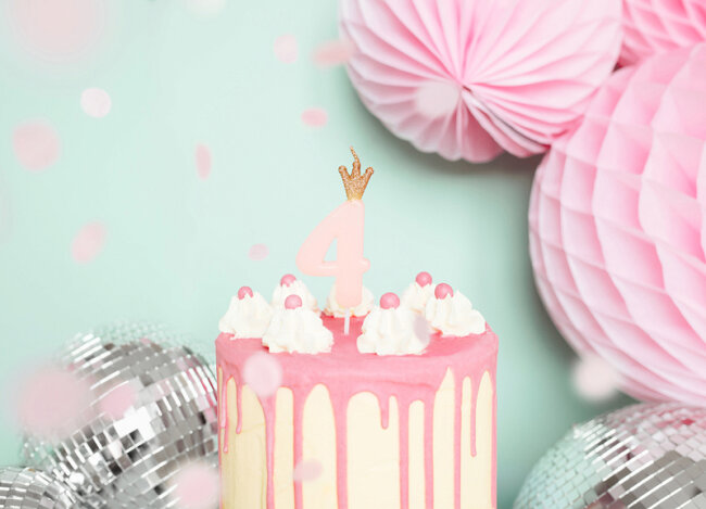 Kuchenkerze mit Krone Zahl 4 rosa