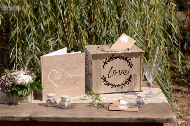 Briefbox Love aus Holz